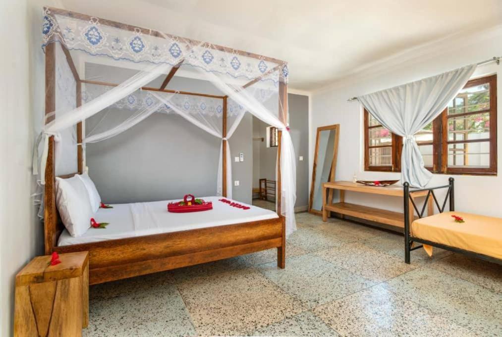 Seashore Beach Hotel Кивенгва Экстерьер фото